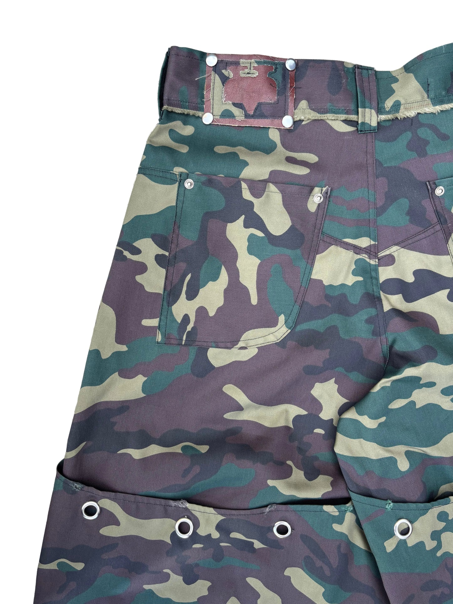 Essential camo jort